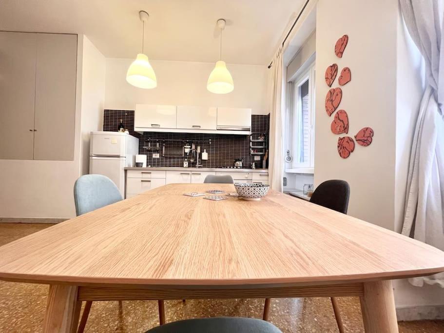 Homy Host - Bilocale A Testaccio Nel Cuore Di Apartamento