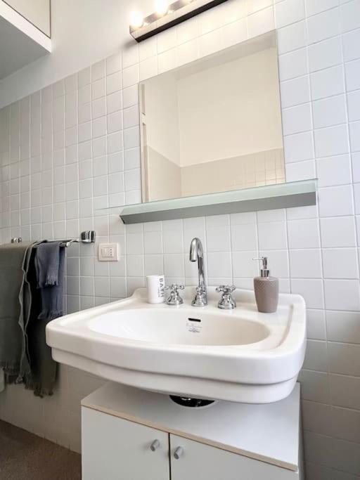 Homy Host - Bilocale A Testaccio Nel Cuore Di Apartamento *